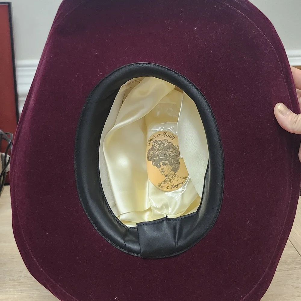 Vintage She's a Lady Burgundy Velveteen Western Cowboy Hat‎ Wide Brim N. Hughes